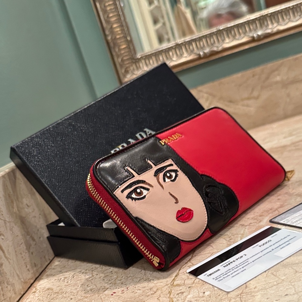 Prada “POP ART” Women's Wallet NAPPA POP 2 new with tags and box - Picture 10 of 12